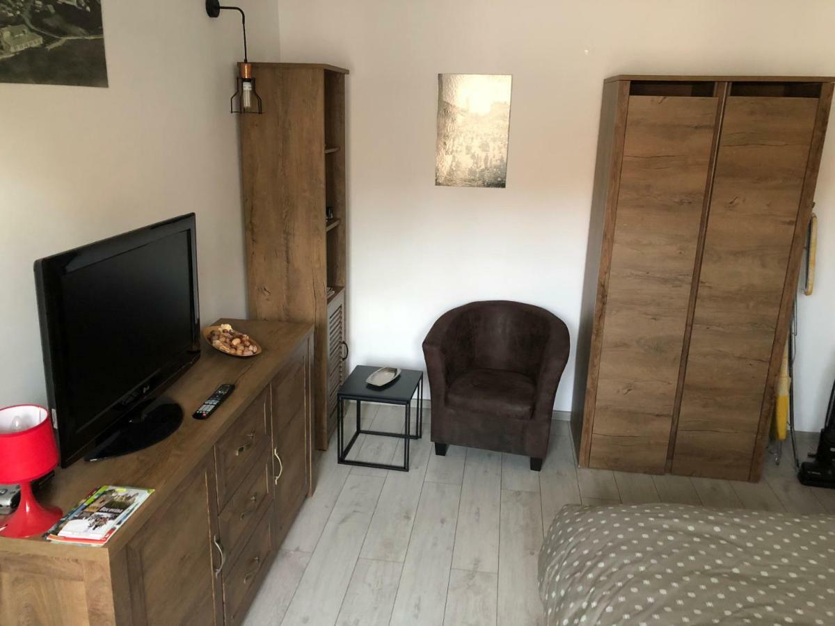Vintage Apartment Suceava Esterno foto